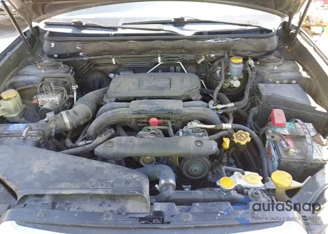 2011 Subaru Outback 2.5I Premium z USA, uszkodzony, nr VIN 4S4BRBCC0B3377568